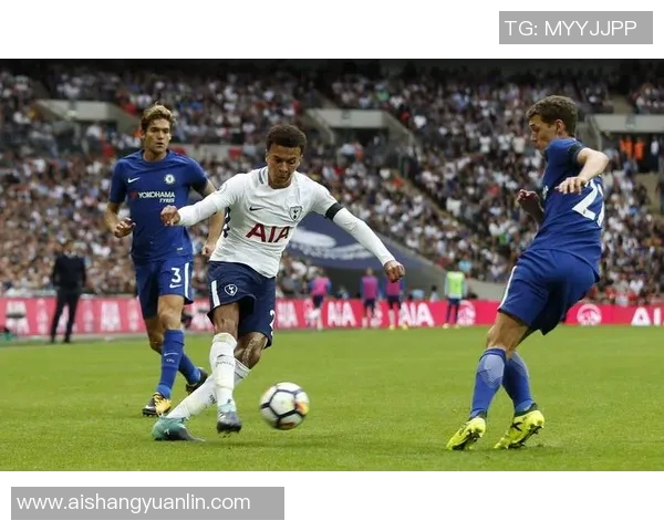 伯顿足球队与考文垂队激战正酣谁能在这场较量中笑到最后 伯顿足球队与考文垂队激战正酣谁能在这场较量中笑到最后